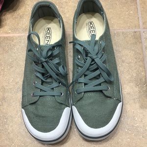 Keen tennis shoes-army green 9.5